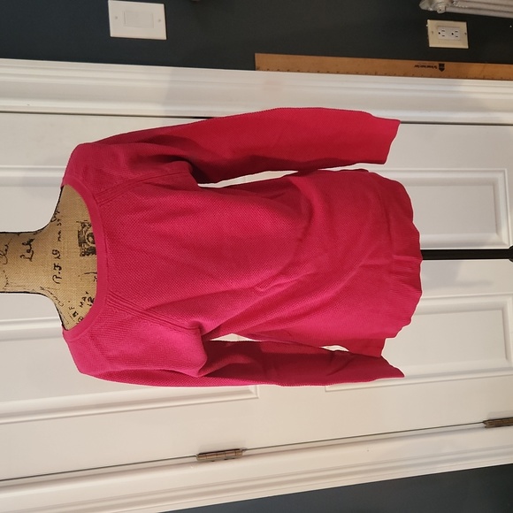 GAP Sweater - Picture 2 of 3